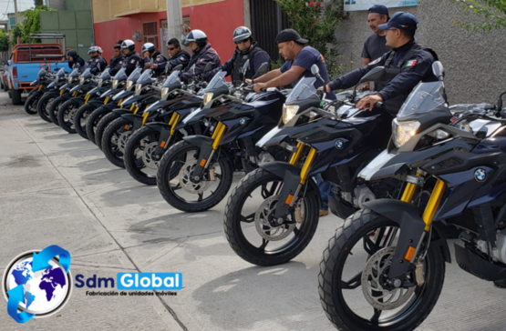 fabricantes de patrullas ambulancias gruas motopatrullas conversion equipamiento fabricacion venta luces equipo marca whelen federal signal epcom system accesorios metalicos roll bar banca central tumbaburros burrera defensa trasera tipo escalon torreta sirena bocina estrobos codigos unidades moviles medicas especiales sdm global mexico fabricantes de patrullas ambulancias gruas motopatrullas conversion equipamiento fabricacion venta luces equipo marca whelen federal signal epcom system accesorios metalicos roll bar banca central tumbaburros burrera defensa trasera tipo escalon torreta sirena bocina estrobos codigos unidades moviles medicas especiales sdm global mexico